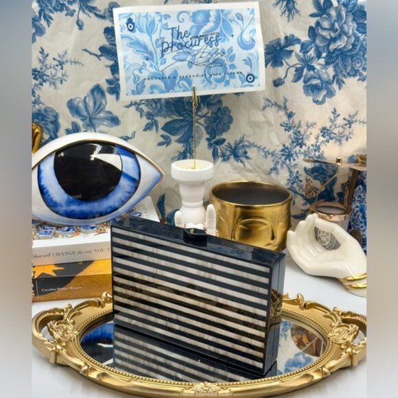 🆕 LULU GUINNESS 🧿 NWT Cassie Striped Black & Mother of Pearl Perspex Clutch - Picture 2 of 15